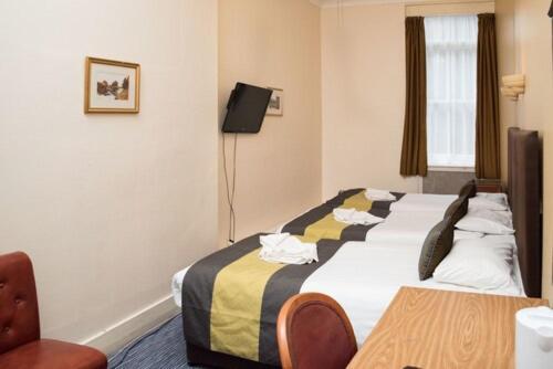 Rose Court 3* London